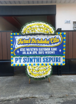 Papan Bunga Duka di Medan Polonia